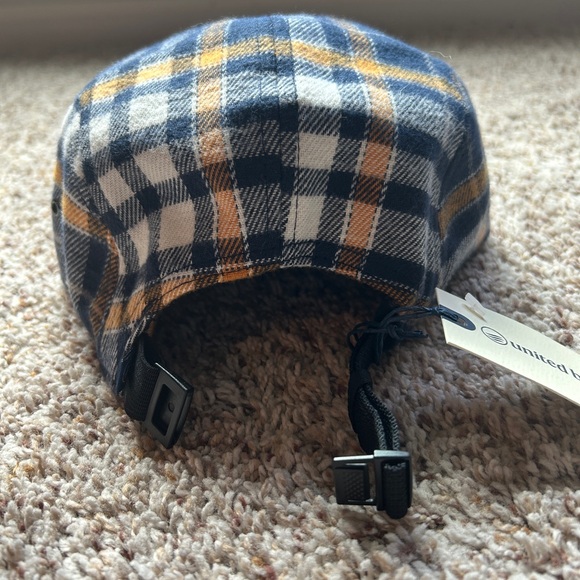 Hat - Picture 3 of 7